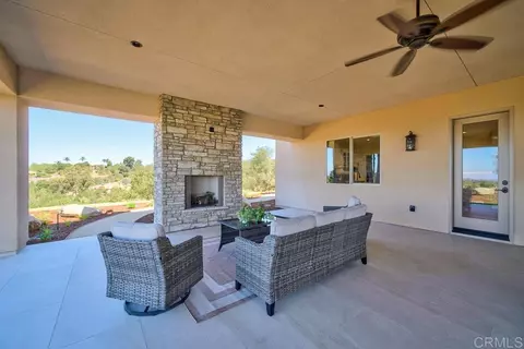 Exterior - 3066 Via Montevina, Fallbrook, CA 92028 photo 11 of 21