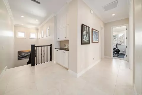 Entry Way - 1922 S Pacific St, Oceanside, CA 92054 photo 3 of 6