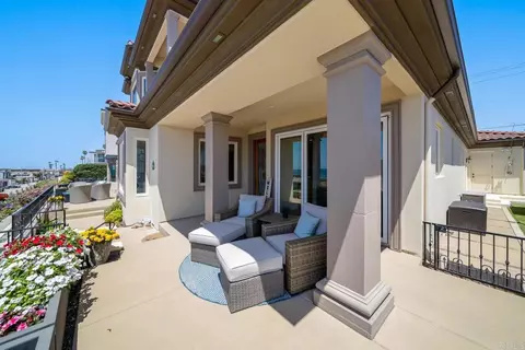 Exterior - 1922 S Pacific St, Oceanside, CA 92054 photo 7 of 14