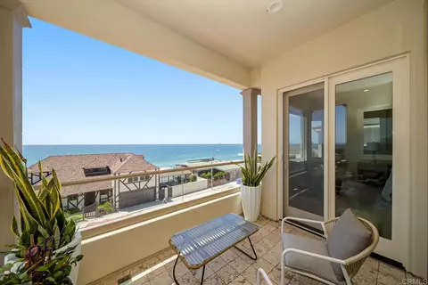 Exterior - 1922 S Pacific St, Oceanside, CA 92054 photo 6 of 14