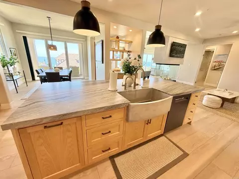 Kitchen - 1922 S Pacific St, Oceanside, CA 92054 photo 5 of 6