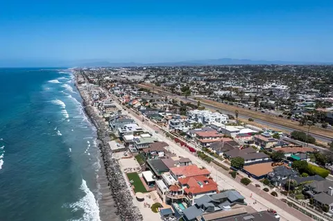 View/Area - 1922 S Pacific St, Oceanside, CA 92054 photo 2 of 5