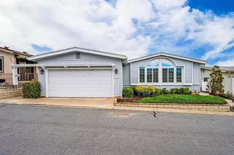 635 Via Santa Cruz, Vista, CA 92081