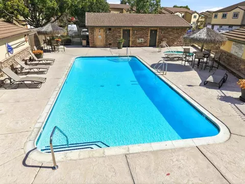 Exterior - 5004 Los Morros Way #2, Oceanside, CA 92057 photo 4 of 4