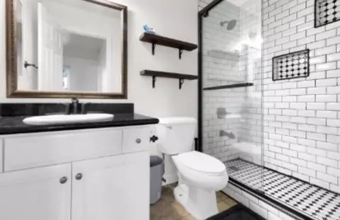 Bath - 5004 Los Morros Way #2, Oceanside, CA 92057 photo 2 of 2