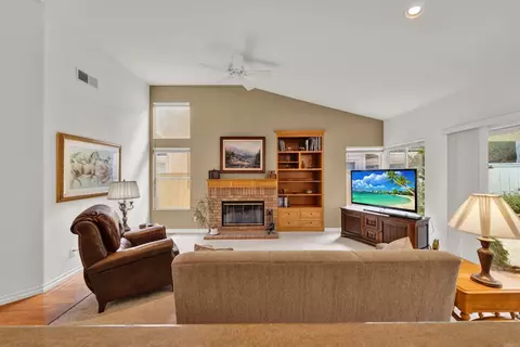 Living - 3757 Southridge Way, Oceanside, CA 92056 photo 4 of 7