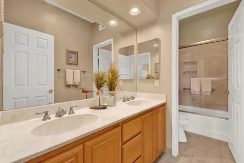 Bath - 3757 Southridge Way, Oceanside, CA 92056 photo 3 of 4