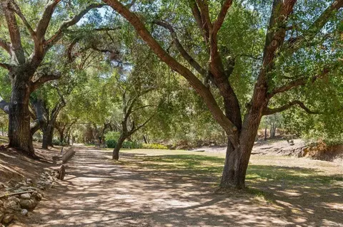 Exterior - 15426 Vali Hai Rd, Poway, CA 92064 photo 5 of 9