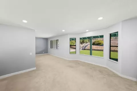 Living - 15426 Vali Hai Rd, Poway, CA 92064 photo 6 of 6