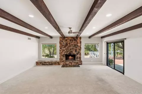 Living - 15426 Vali Hai Rd, Poway, CA 92064 photo 1 of 6