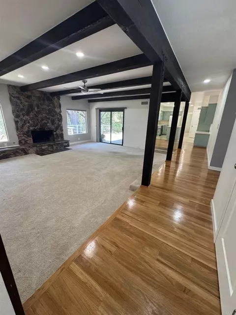 Living - 15426 Vali Hai Rd, Poway, CA 92064 photo 3 of 6