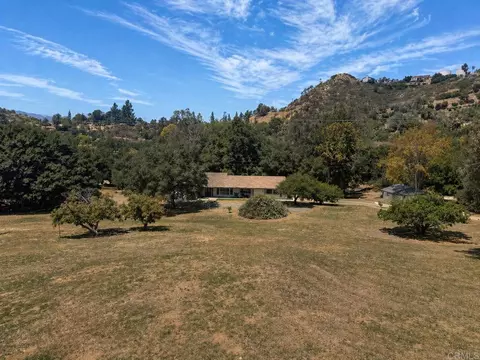 Exterior - 15426 Vali Hai Rd, Poway, CA 92064 photo 4 of 9