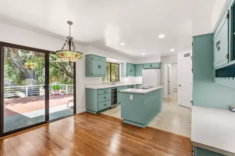 Kitchen - 15426 Vali Hai Rd, Poway, CA 92064 photo 5 of 5
