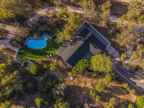 1002 Summer Glen Dr, Ramona, CA 92065