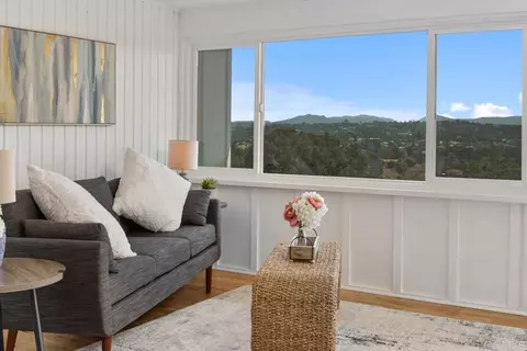 Living - 435 Rancho Camino, Fallbrook, CA 92028 photo 6 of 7