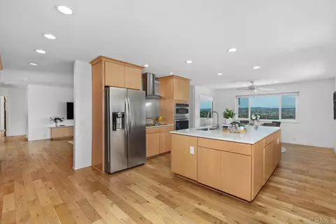 Kitchen - 435 Rancho Camino, Fallbrook, CA 92028 photo 2 of 6