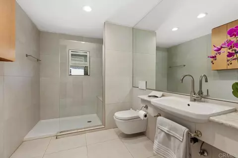 Bath - 435 Rancho Camino, Fallbrook, CA 92028 photo 2 of 4