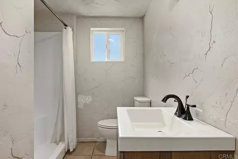 Bath - 435 Rancho Camino, Fallbrook, CA 92028 photo 3 of 4