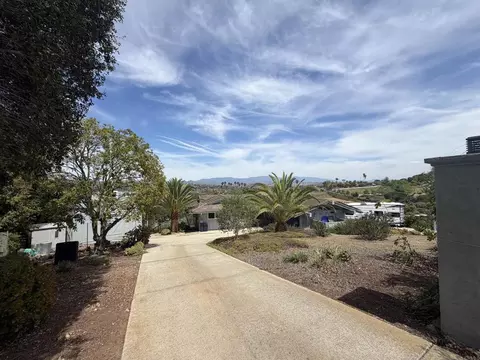 435 Rancho Camino, Fallbrook, CA 92028 photo 5