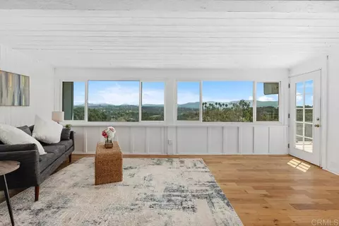 Living - 435 Rancho Camino, Fallbrook, CA 92028 photo 3 of 7