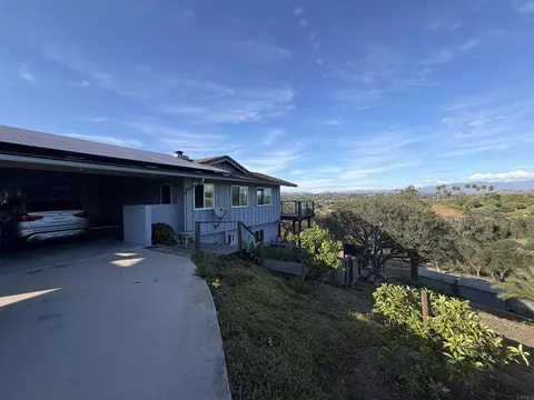435 Rancho Camino, Fallbrook, CA 92028 photo 3