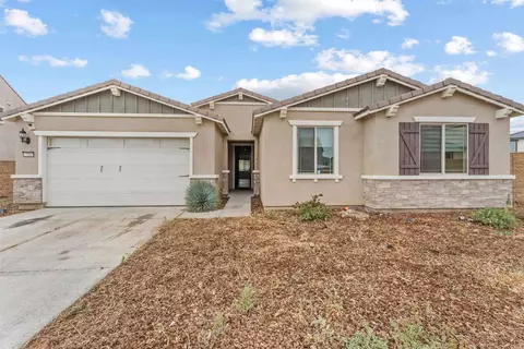 Exterior - 750 Green Ct, Perris, CA 92571 photo 9 of 11