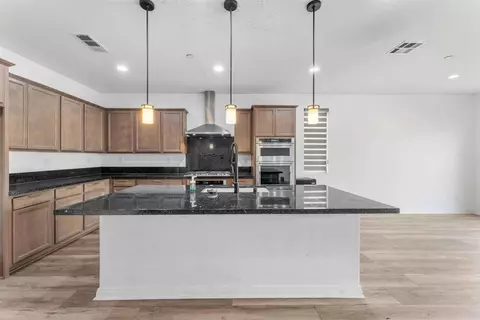 Kitchen - 750 Green Ct, Perris, CA 92571 photo 5 of 5