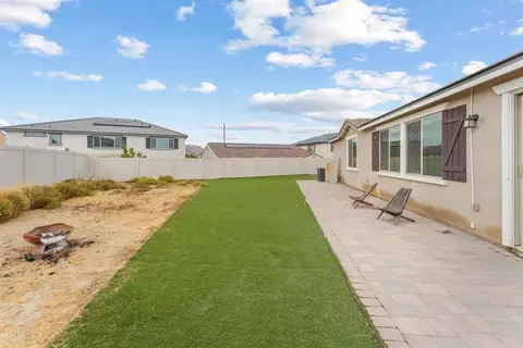 Exterior - 750 Green Ct, Perris, CA 92571 photo 7 of 11