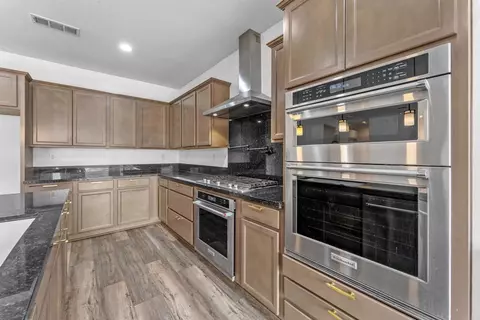 Kitchen - 750 Green Ct, Perris, CA 92571 photo 3 of 5