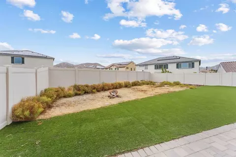 Exterior - 750 Green Ct, Perris, CA 92571 photo 2 of 11