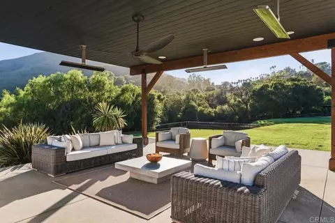 Exterior - 19660 Elfin Gln, Escondido, CA 92029 photo 7 of 13
