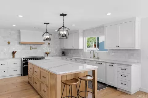 Kitchen - 19660 Elfin Gln, Escondido, CA 92029 photo 1 of 6