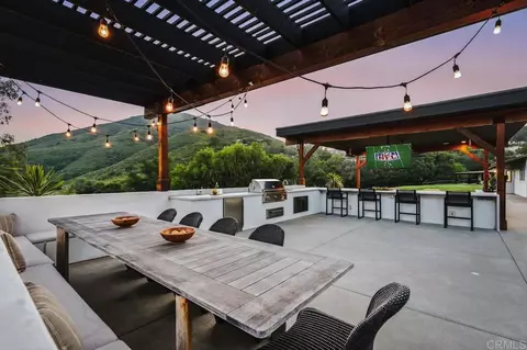 Exterior - 19660 Elfin Gln, Escondido, CA 92029 photo 1 of 13