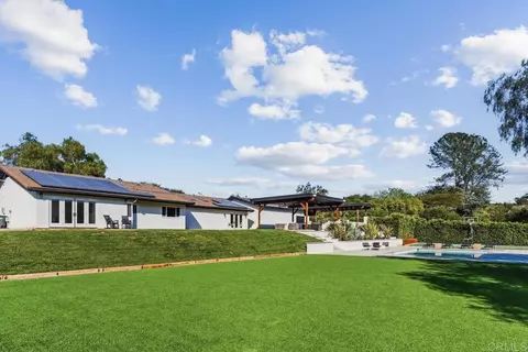 Exterior - 19660 Elfin Gln, Escondido, CA 92029 photo 5 of 13