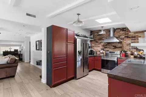 Kitchen - 19660 Elfin Gln, Escondido, CA 92029 photo 5 of 6