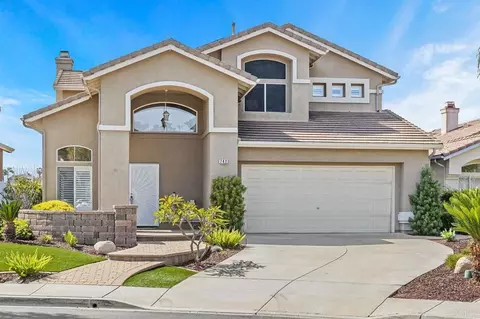 742 Bel Air Dr W, Vista, CA 92084