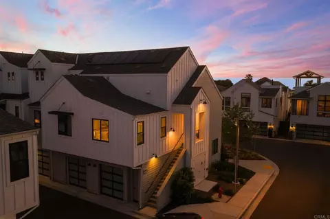 1602 San Remo Pl #201, Encinitas, CA 92024