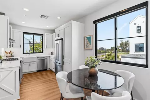 1602 San Remo Pl #201, Encinitas, CA 92024