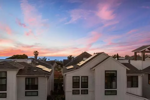 1602 San Remo Pl #201, Encinitas, CA 92024