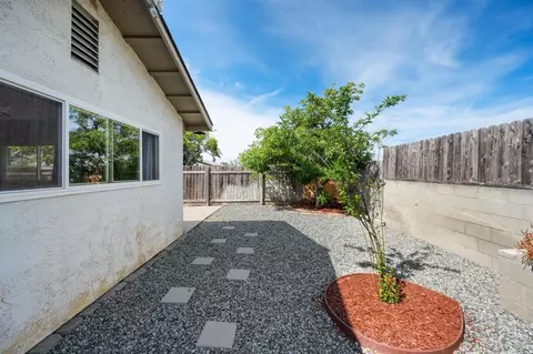 Exterior - 680 Arthur Ave, Oceanside, CA 92057 photo 11 of 12