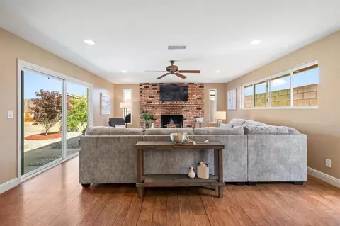 Living - 680 Arthur Ave, Oceanside, CA 92057 photo 1 of 6