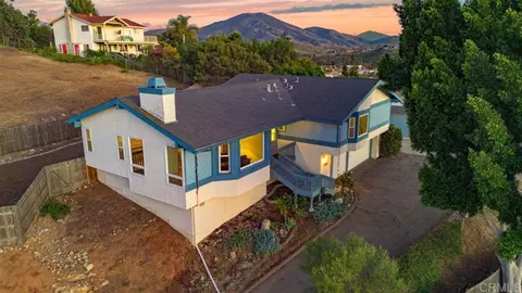 4103 Morning Star Ct, La Mesa, CA 91941