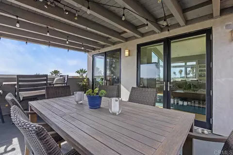 Exterior - 27 E St, Encinitas, CA 92024 photo 4 of 8