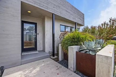 Exterior - 27 E St, Encinitas, CA 92024 photo 2 of 8