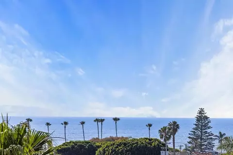 View/Area - 27 E St, Encinitas, CA 92024 photo 1 of 1