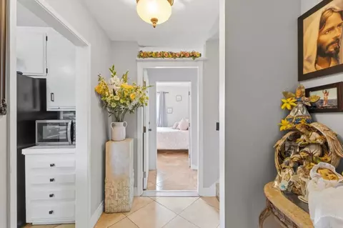 Entry Way - 3617 Esplanade St, Oceanside, CA 92056 photo 2 of 2