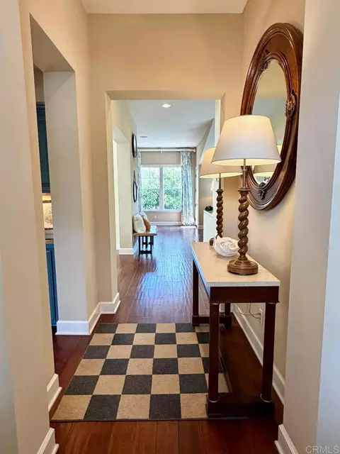 Entry Way - 212 N Helix Ave, Solana Beach, CA 92075 photo 1 of 2