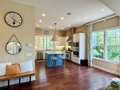 Kitchen - 212 N Helix Ave, Solana Beach, CA 92075 photo 3 of 3