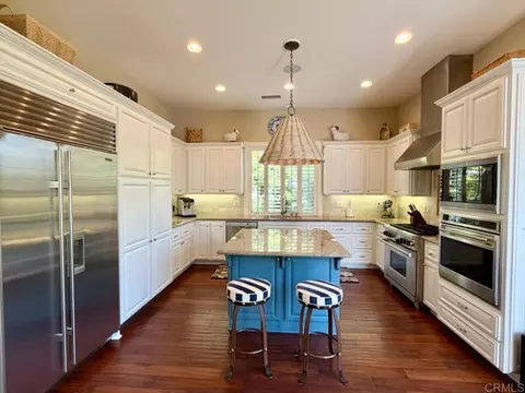 212 N Helix Ave, Solana Beach, CA 92075