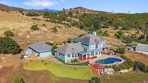 11060 San Luis Rey Dr, Valley Center, CA 92082